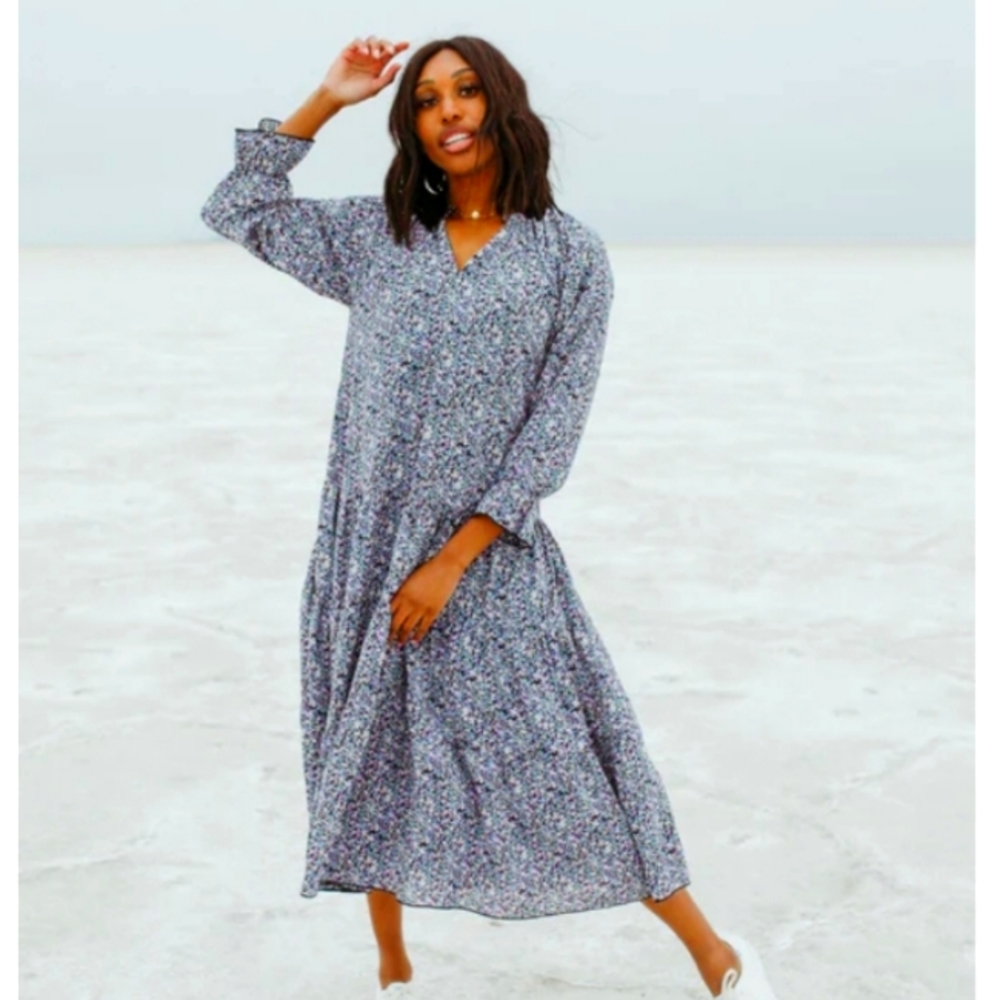 Exclusive midi dress perfect for fall